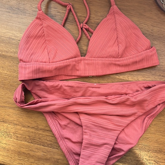 COPY - Rip curl triangle bikini - Picture 3 of 3